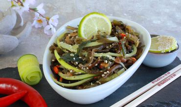 Wakame-cucumber salad