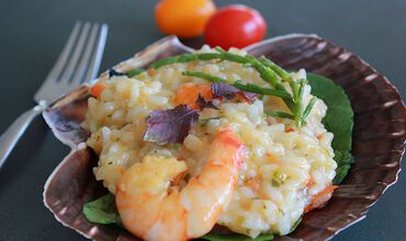 Risotto with tomato algea tatar