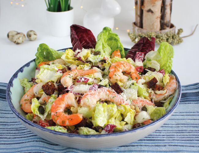 Caesar salad with prawns