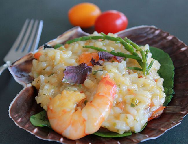 Risotto with tomato algea tatar